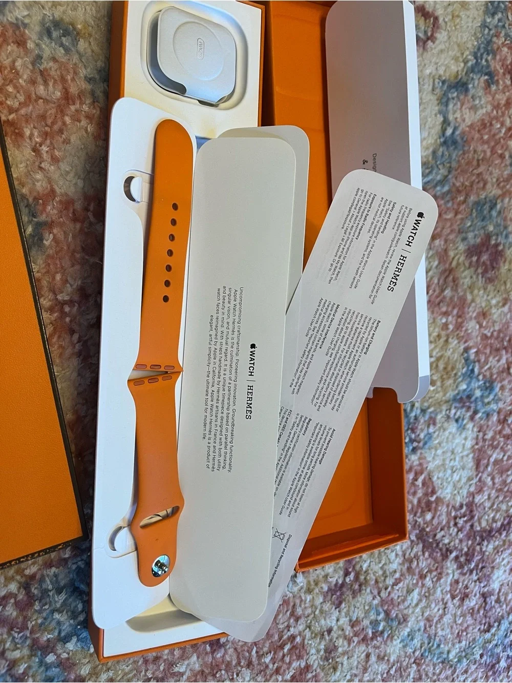 Hermès Series 10 42mm Apple Watch 2 bands with all original packing and receipt